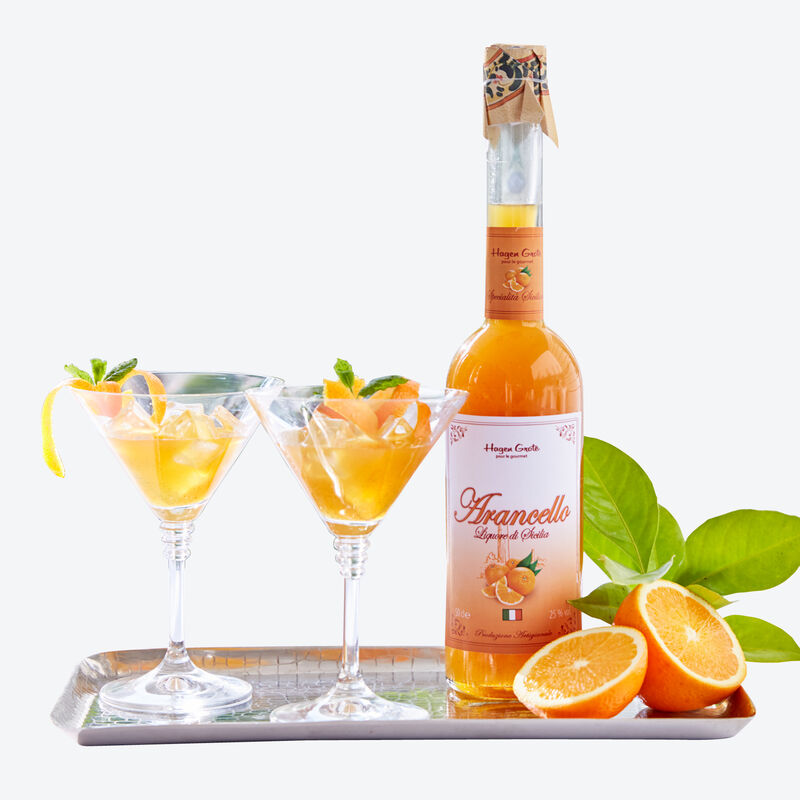 Sizilianischer Orangenlikr, pur oder in Cocktails ein Genuss