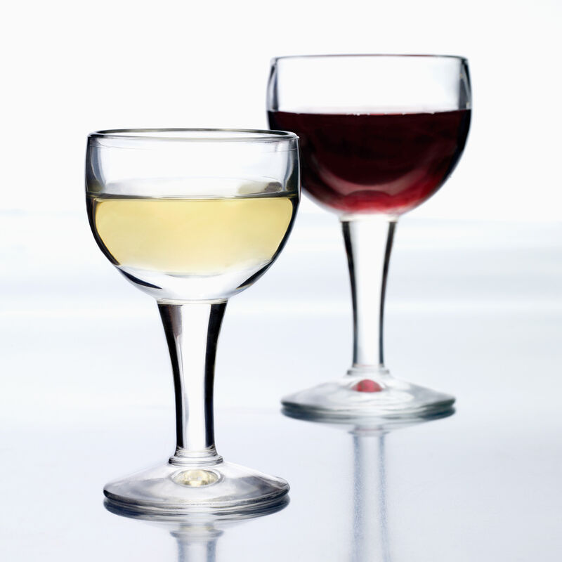 Klassische französische Rotweingläser für stilvollen Genuss, Trinkglas, Weingläser, Weinkelche Bild 2