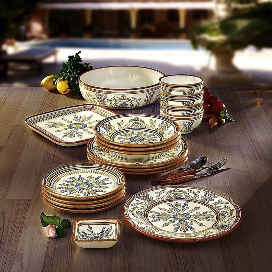 Teller flach: Jedes Stück ein Unikat: Handgefertigtes Geschirr im