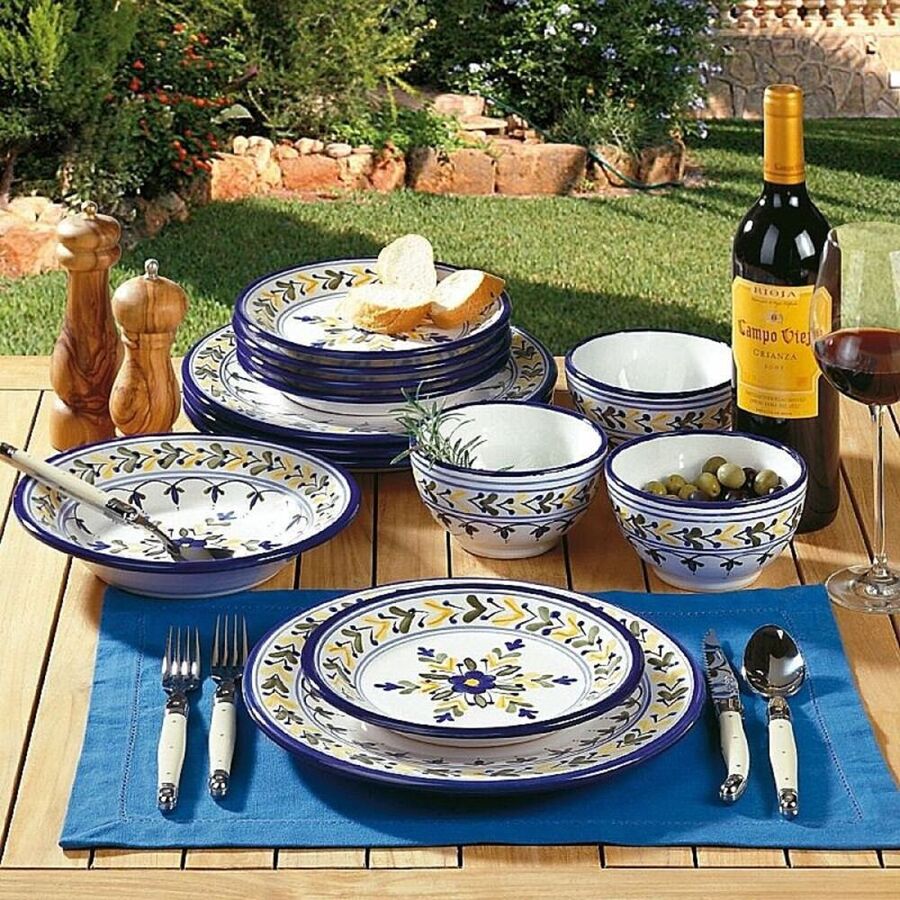 Pasta und Salatschüssel Decken Sie Ihren Tisch im provenzalischen