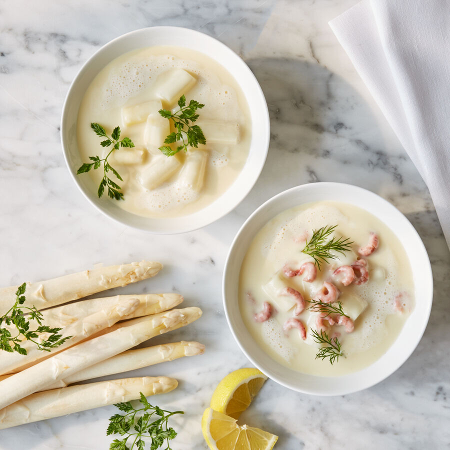 Feinste Suppenspezialitt: Spargelcremesuppe mit Nordseekrabben, Suppe Bild 3