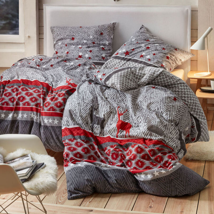 Moderne Landhaus Bettwasche Aus Edelbiber Warmt In Kalten