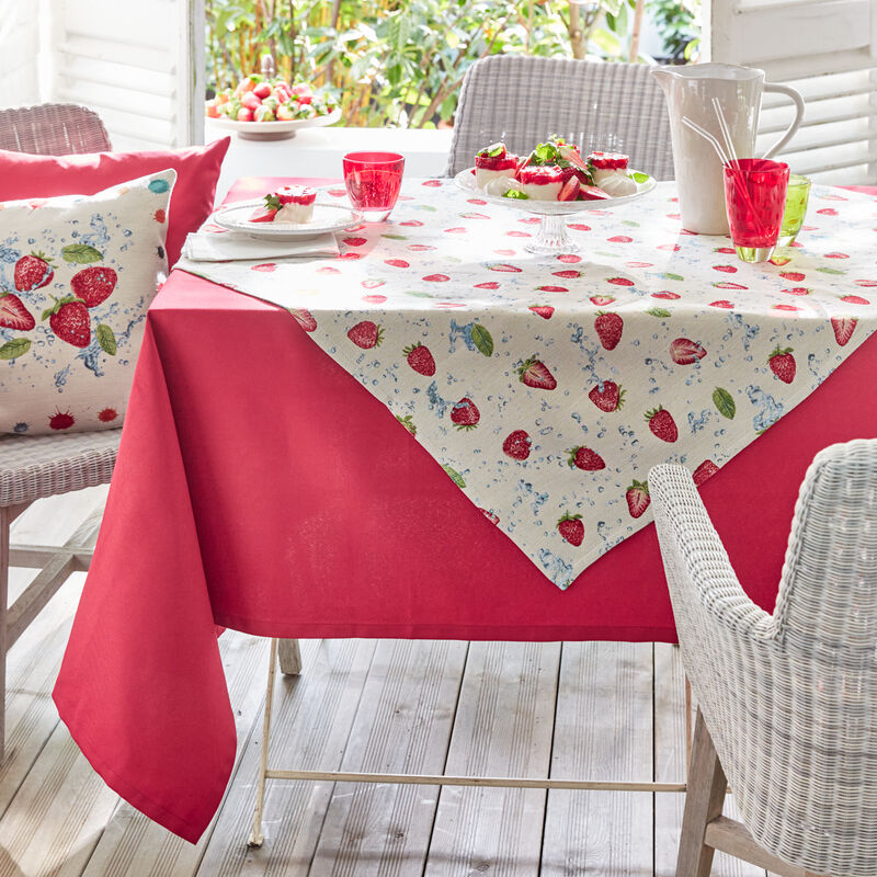 Edle Gobelin-Tischdecke im sommerlichen Erdbeer-Dessin Bild 4