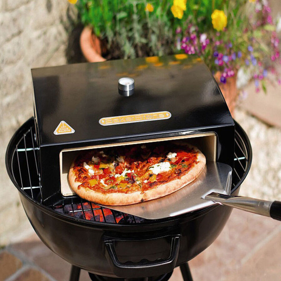 Kamin garten Pizza auf holzkohlegrill