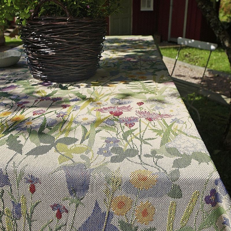 Schwedische Sommerblüten-Serviette Bild 2