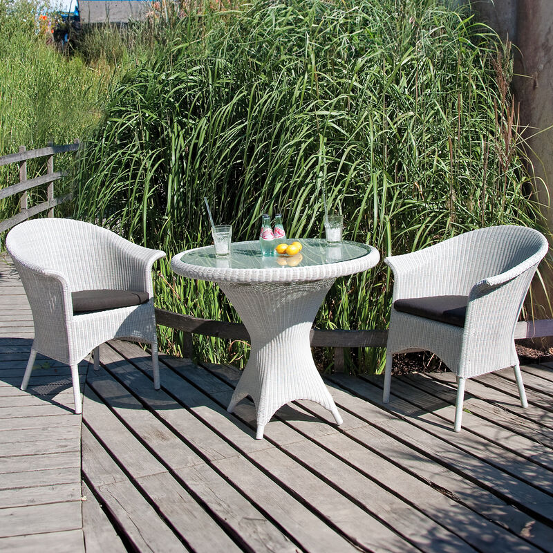Sommerlich leichter Gartentisch aus wetterfestem Geflecht Bild 2