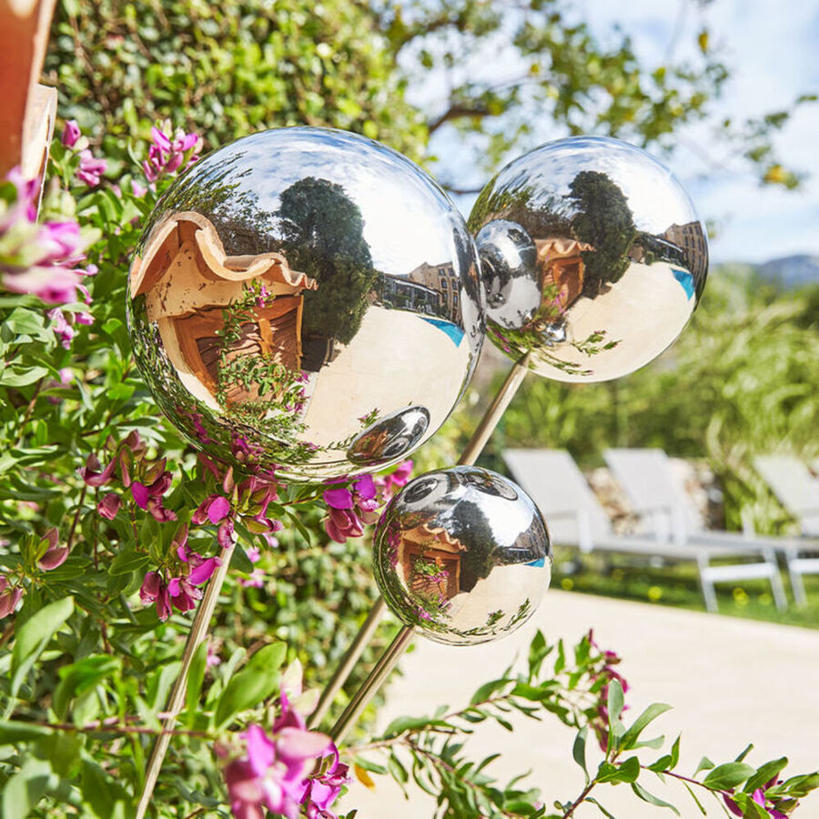 Gartenstecker mit reflektierenden Silberkugeln Julia