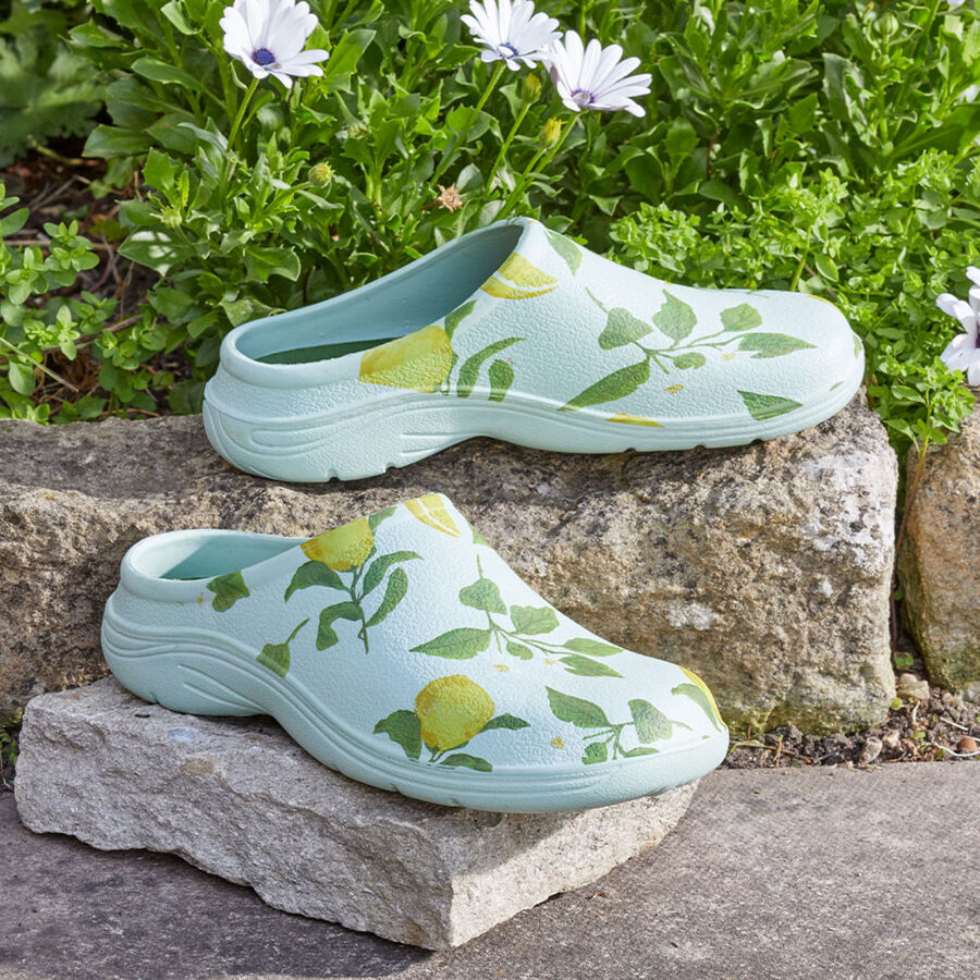 Gärtnern mit Stil: Wasserdichte Gartenclogs - Julia Grote Shop