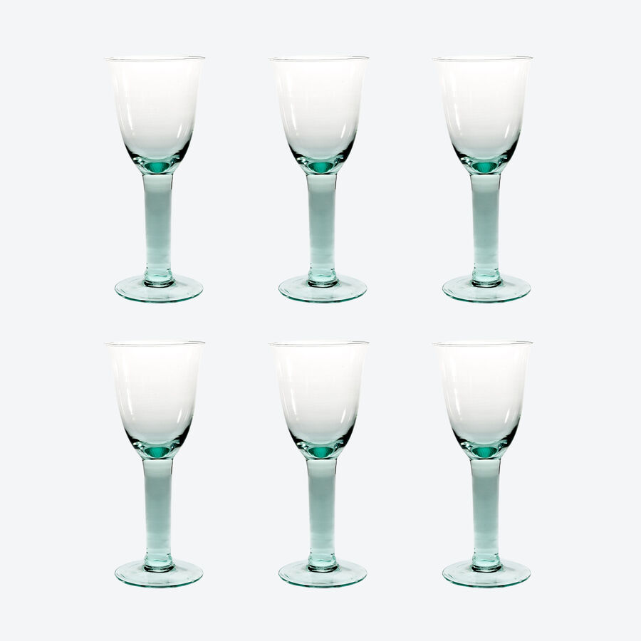 Mundgeblasene altspanische Glser aus zartgrn schimmerndem Recyclingglas Bild 4