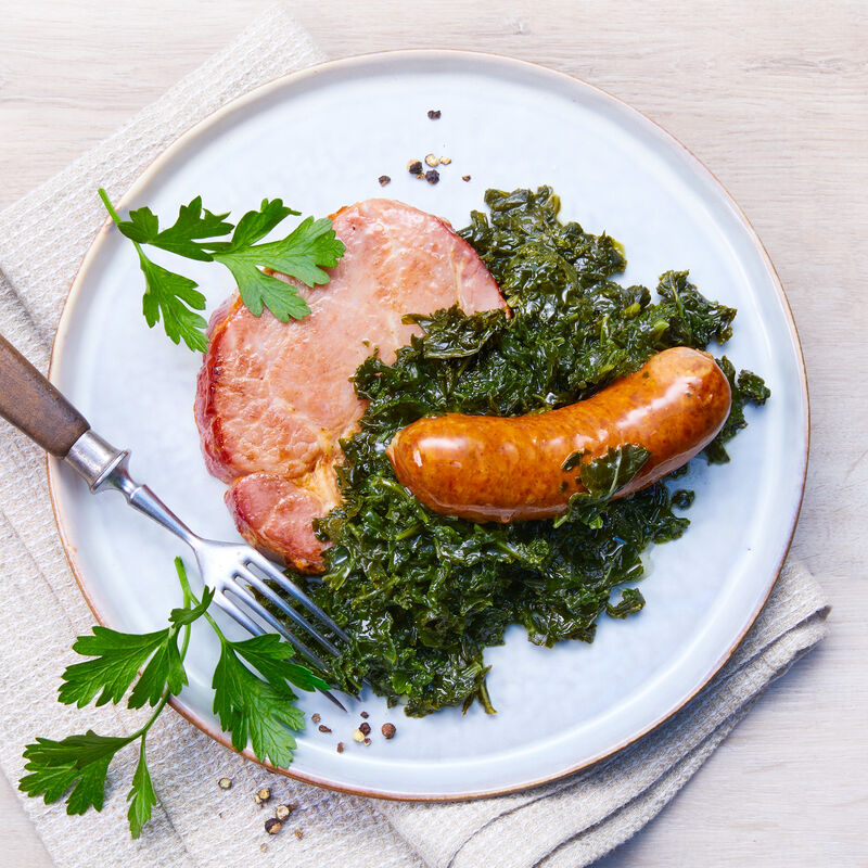 Klassische feine deutsche Küche: Grünkohl mit Mettwurst minutenschnell zubereiten, Fertiggericht, schnell & einfach zubereitet,  Bild 2