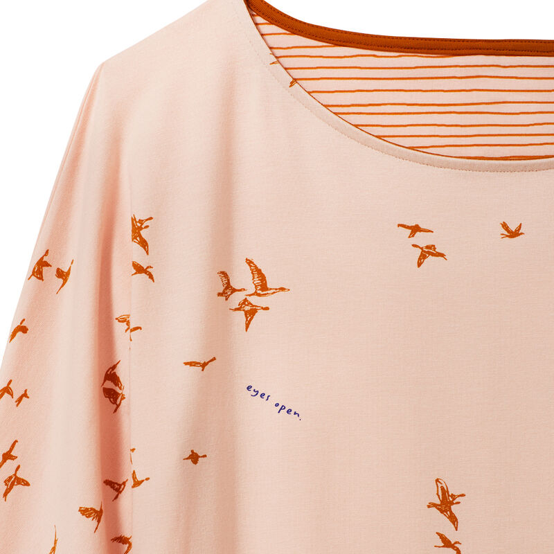 Hautschmeichelndes Pyjama-Shirt mit zartem Vogel-Dekor Bild 3