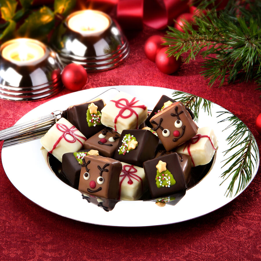 Handgefertigte Edel Petits Fours mit Weihnachtsmotiven Bild 2