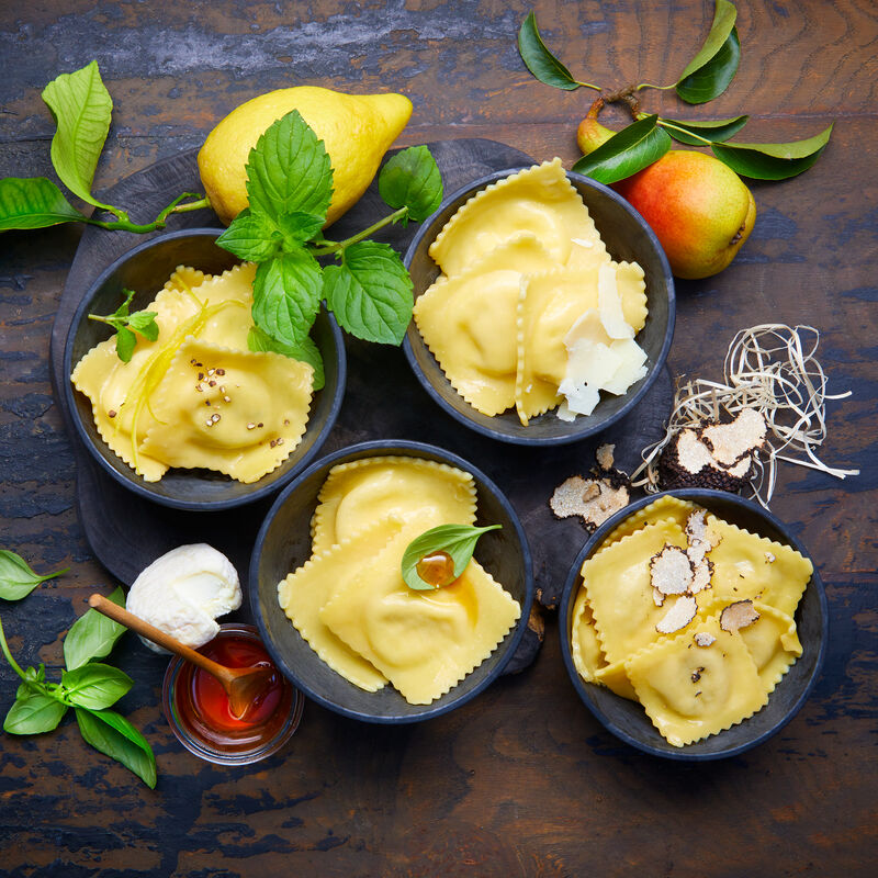 Frische toskanische Ravioli mit Zitrone aus Sorrento IGP und Minze Bild 2