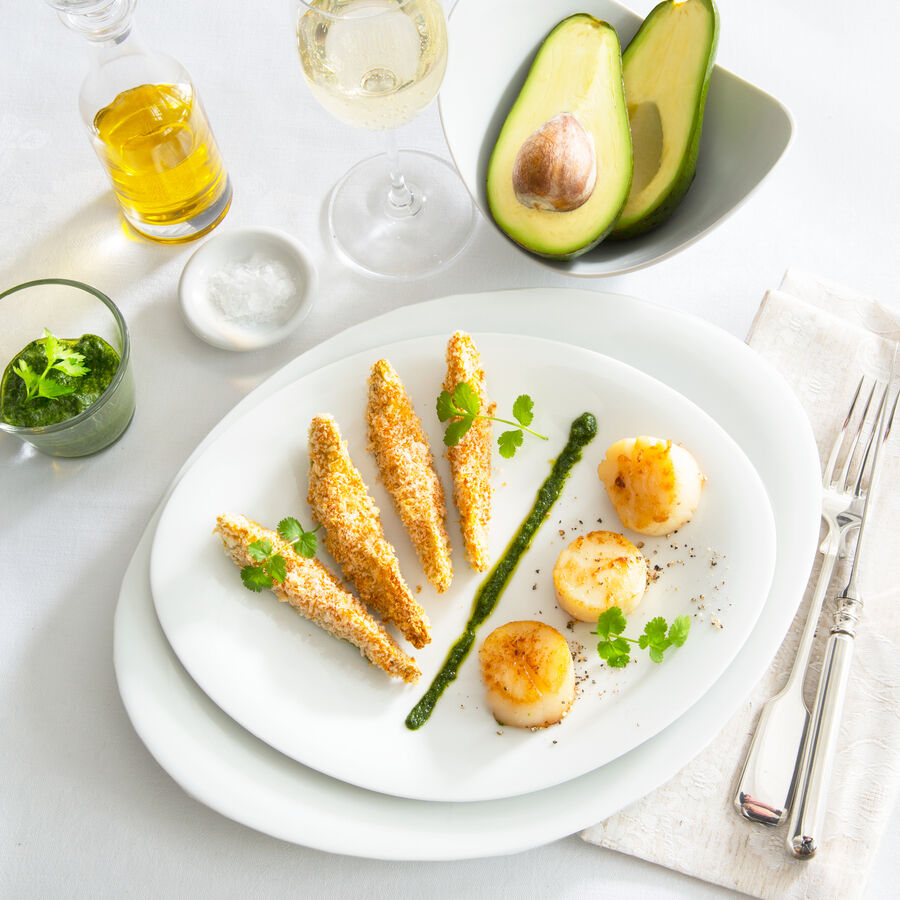 Avocado Fries und Jakobsmuscheln mit Koriander-Pesto