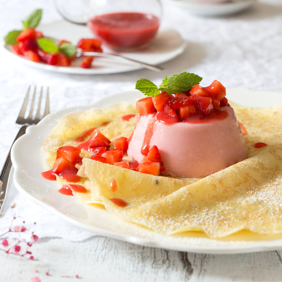 Crêpes mit Erdbeertörtchen Rezept | Hagen Grote Shop