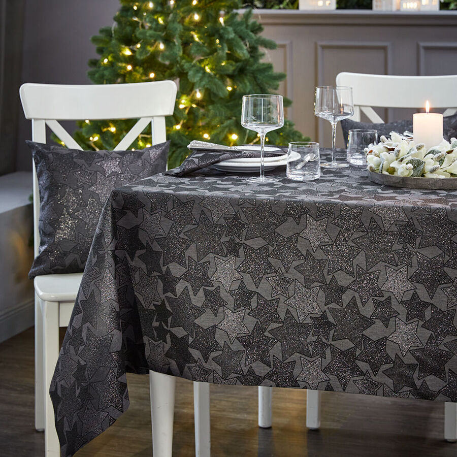 Festlich glitzernde Sternen-Tischdecke mit Fleckschutz