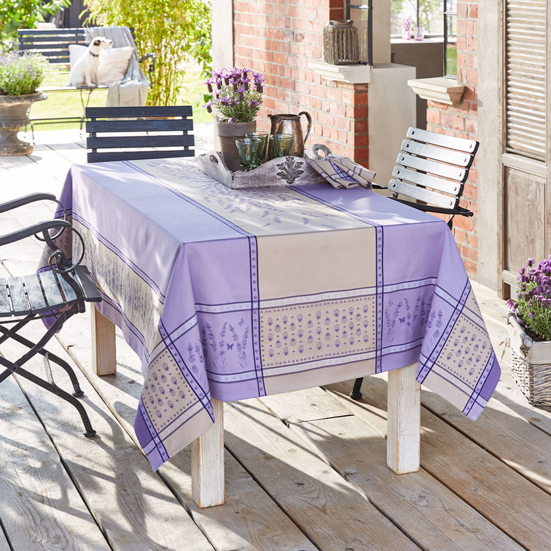 Fleckenabweisende Tischdecken in den traditionellen Farben der Provence