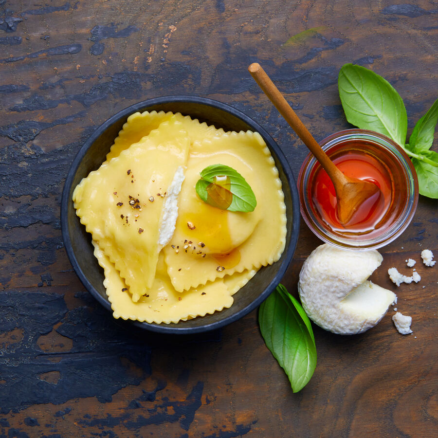 Frische toskanische Ravioli mit Ziegenkse und Honig