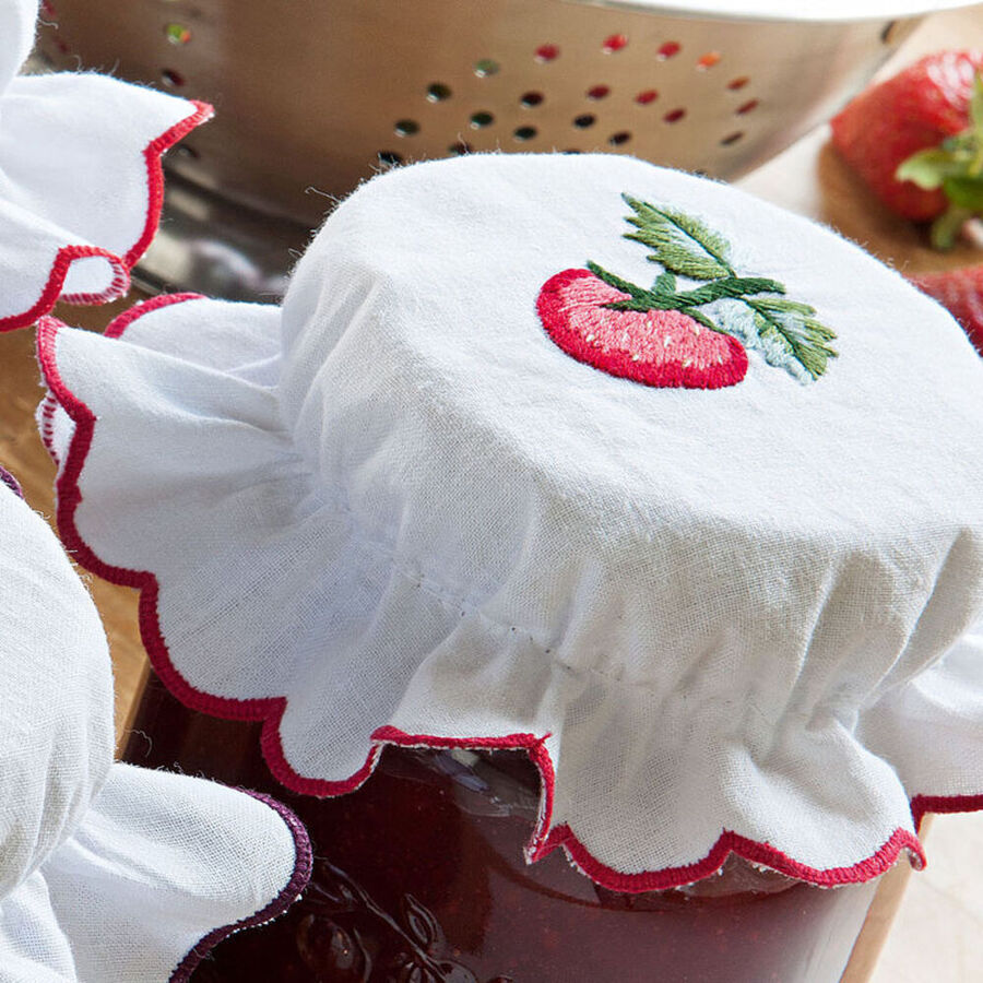 Gromutters handbestickte Marmeladen-Deckelhtchen