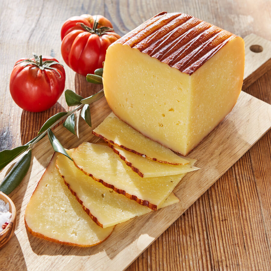 Mahon Queso Curado: Einzigartige Kuhmilch-Ksespezialitt von Menorcas Salzwiesen