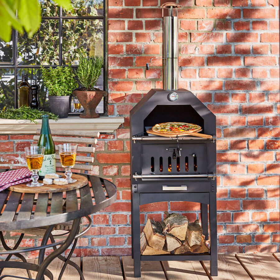 Multifunktionaler Pizzaofen dient auch als Grill oder Smoker Hagen