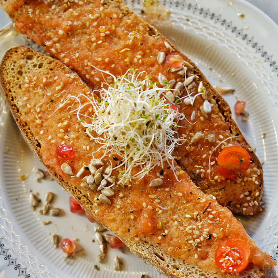 Pamboli - Knoblauchbrot mit Tomaten