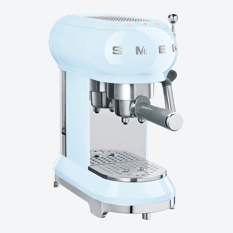 SMEG Siebtrgermaschine: Italienischer Kaffeegenuss aus gemahlenem Kaffee und Pads