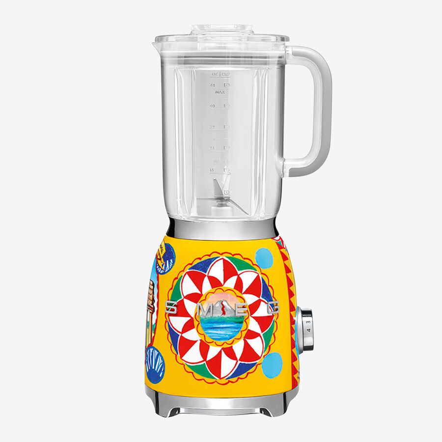 SMEG Standmixer: Neueste Technologie im extravaganten Dolce & Gabbana Design