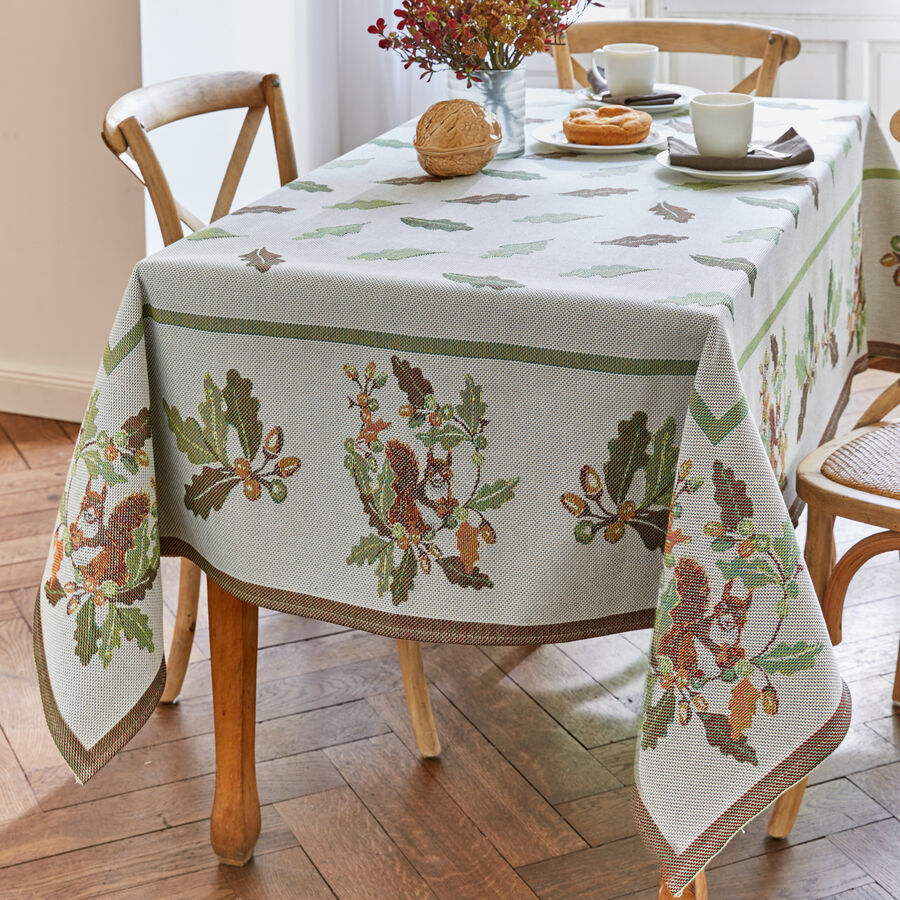 Schwedische Designer-Tischdecke mit naturalistischen Herbstmotiven