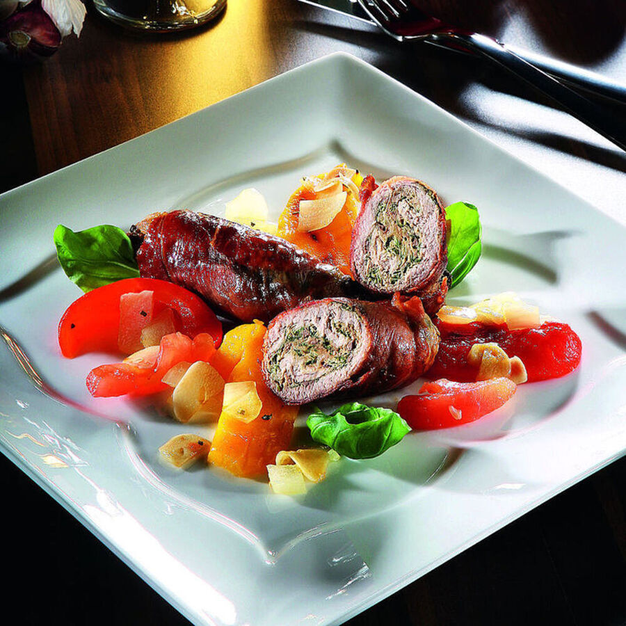 Schweinelende-Involtini mit Peperonata