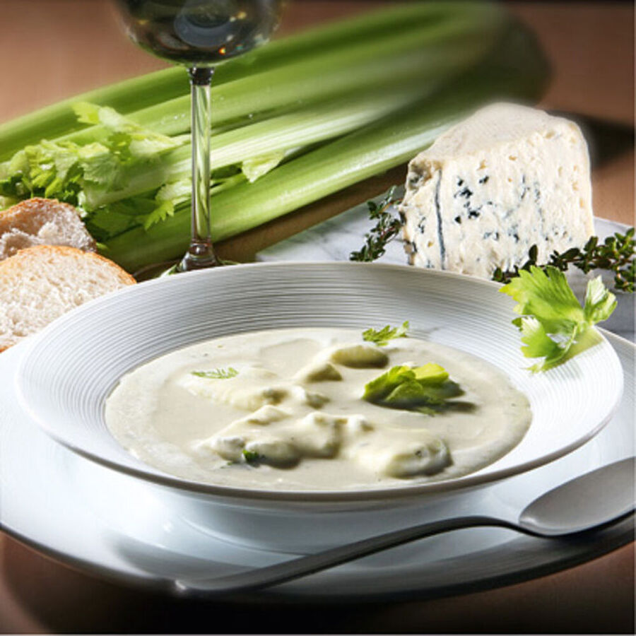 Sellerieschaum-Sppchen mit Gorgonzola