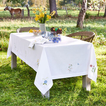 Produktbild fr 'Aufwndig bestickte Blumenwiesen-Tischwsche bringt Frische und Frhlichkeit ins Haus'