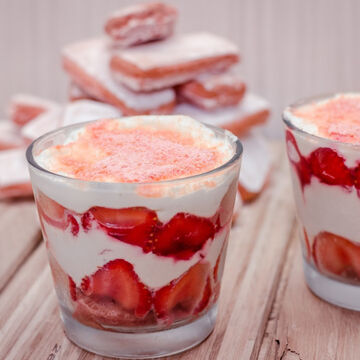 Produktbild fr 'Erdbeer-Tiramisu mit Biskuits Roses de Reims'
