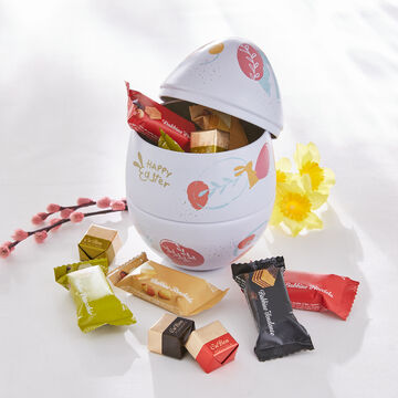 Produktbild fr 'Exquisite Pralinen und Waffelkeks-Mischung in dekorativem Osterei'