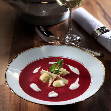Produktbild fr 'Geflgel-Ravioli in Rote-Bete-Suppe'