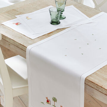 Produktbild fr 'Handbestickte Hohlsaum-Tischsets mit plastischen Hasenmotiven'