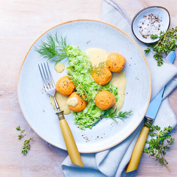 Produktbild fr 'Lachsklchen in Dill-Senfsauce mit Spitzkohlpree'