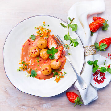 Produktbild fr 'Lachsklchen mit Erdbeeren und Gemsebrunoise'
