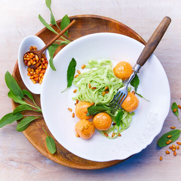Produktbild fr 'Lachsklchen mit Salbei-Linguine'