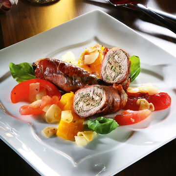 Produktbild fr 'Salbei-Schweinefilet in Bacon mit Saubohnen und Weiweinkartoffeln'