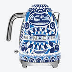 Produktbild fr 'SMEG-Wasserkocher: Neueste Technologie im extravaganten Dolce & Gabbana Design Blu Mediterraneo'