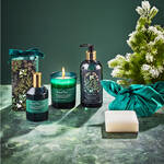 Produktbild fr 'Geschenkbox mit Kerze & Flssigseife Forest Pine - Kerze 150 g, Flssigseife 300 ml'