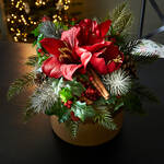 Produktbild fr 'Klassischer Winterstrau mit Amaryllis und Ilex'