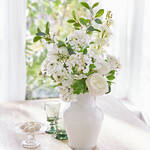 Produktbild fr 'Traumhaftes Blumenarrangement in Wei'