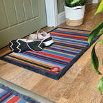 Produktbild fr 'Saugstarke Matte Happy Stripe hlt 95 % Schmutz zurck'