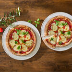 Produktbild fr '4er-Set Italienischer Pizzaboden - einfach belegen und minutenschnell backen'