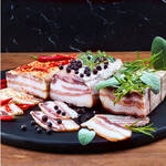 Produktbild fr 'Italienische Wacholder-Pancetta - wrziger Bauchspeck'