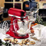 Produktbild fr 'Aktion: KitchenAid Kchenmaschine Artisan in der Sonderfarbe Liebesapfel-Rot mit Gratis-Zubehr'