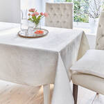 Produktbild fr 'Klassische Matelass-Tischdecke mit elegantem Reliefdekor'