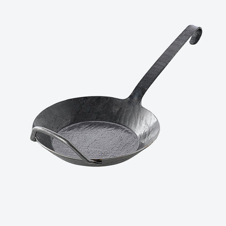 Hagen Grote Pfanne mit Gegengriff, 20 cm Ø, handgeschmiedetes Eisen, für alle Herdarten inkl. Induktion